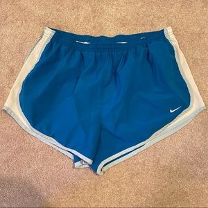Women’s Nike Tempo Shorts